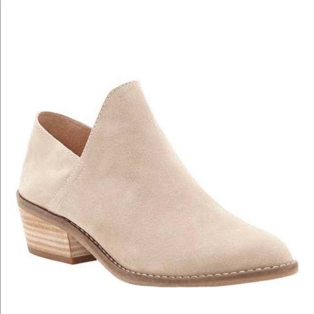 Lucky Brand 7.5 Mushroom Oiled Suede Shoes